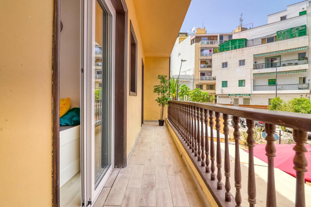 Cozy Main Square And Beachfront 3-Bedrooms Apartment Лос Кристианос Экстерьер фото