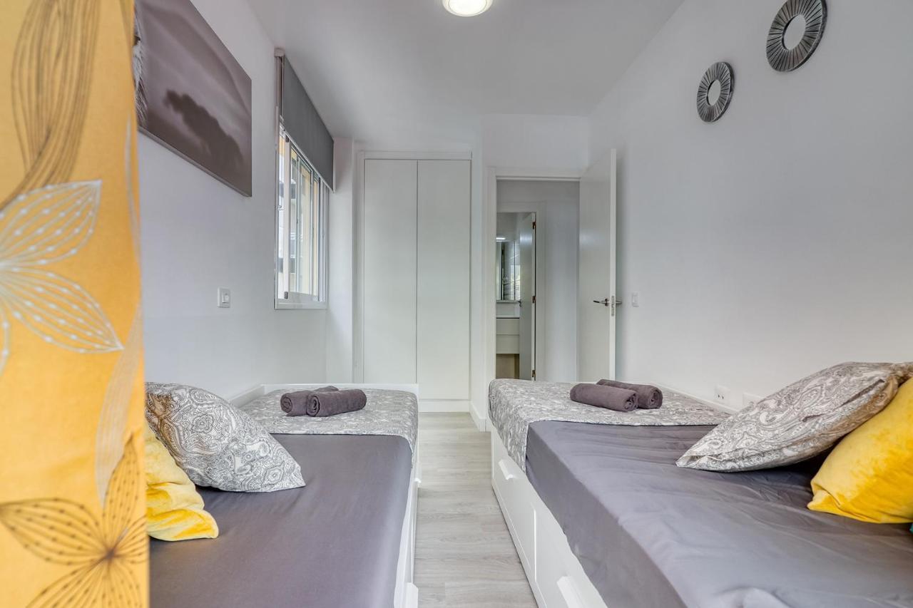 Cozy Main Square And Beachfront 3-Bedrooms Apartment Лос Кристианос Экстерьер фото